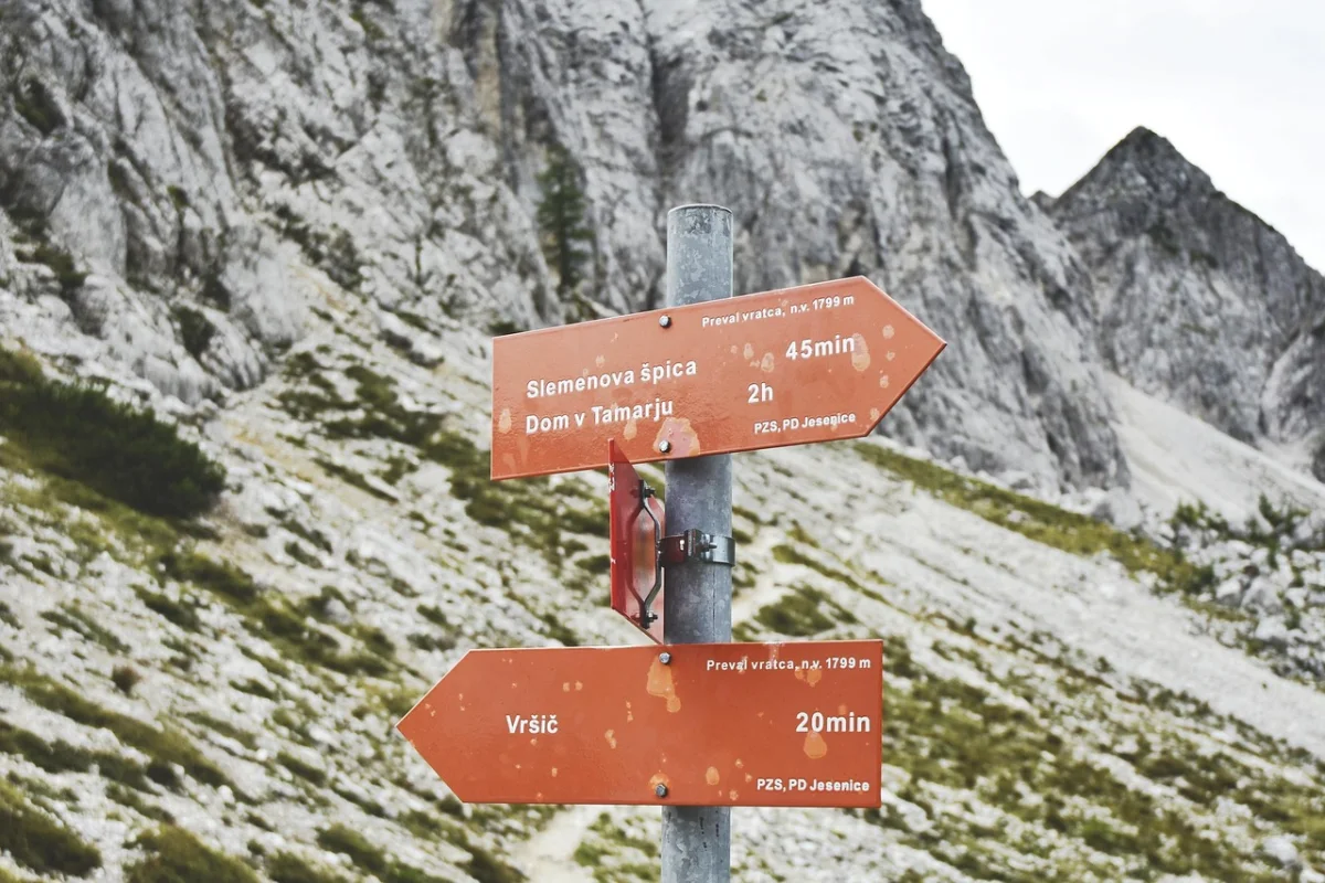 Marked mountain trail on Slemenova Špica above Vršič Pass